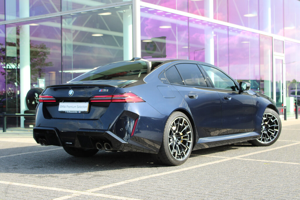 BMW M5 2