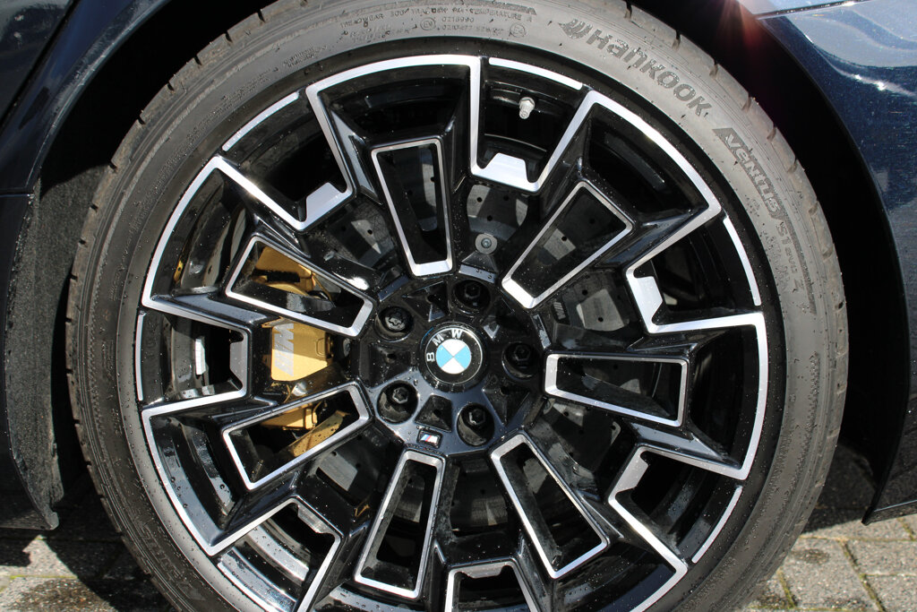 BMW M5 41