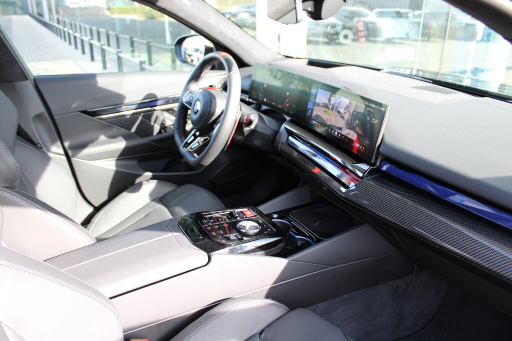 BMW M5 58