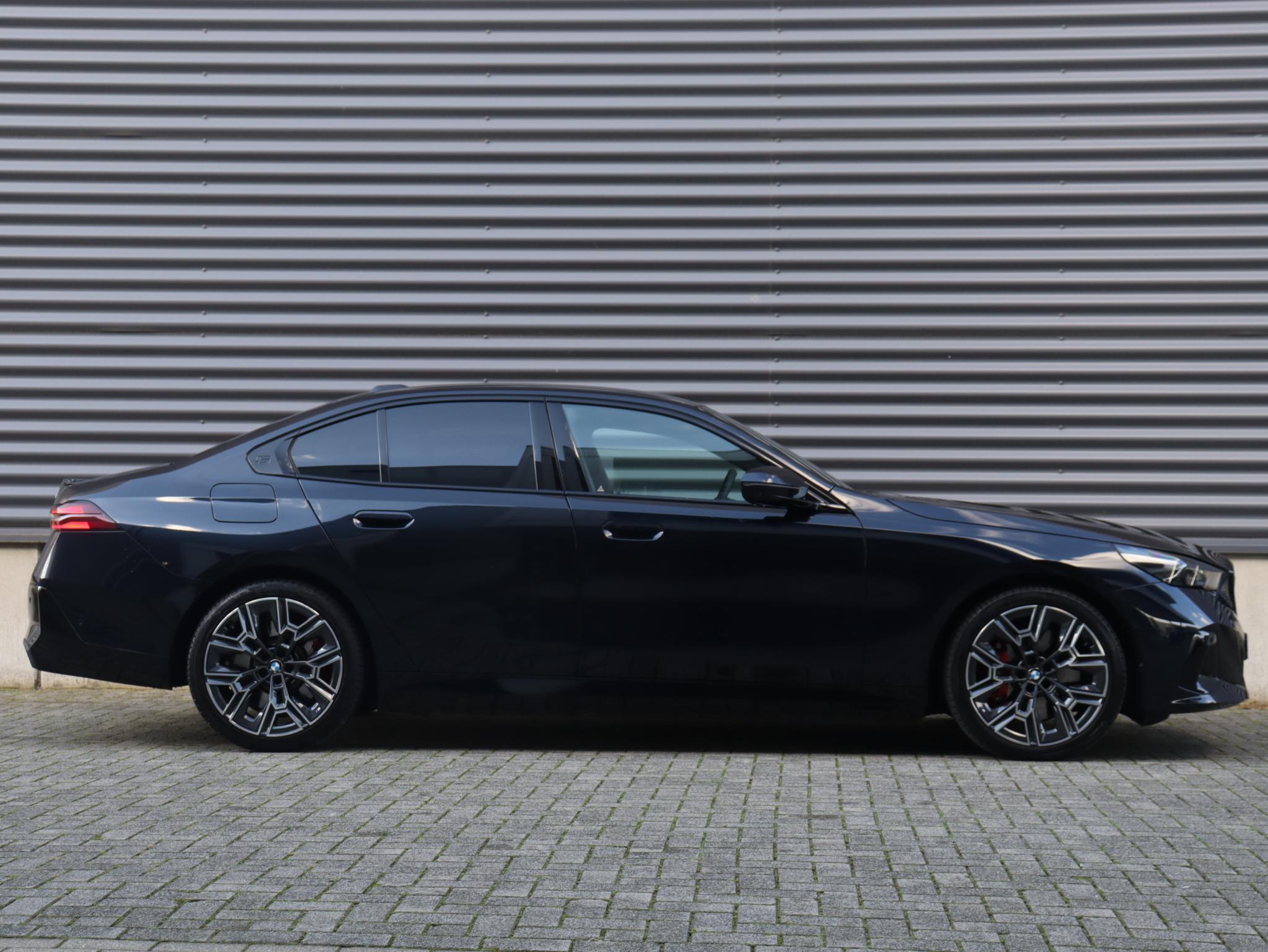 BMW 5 Serie Sedan 550e xDrive - Afbeelding 5