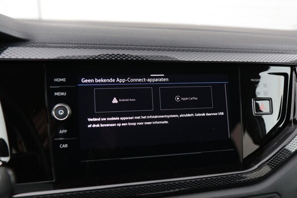 Apple Carplay/Android Auto Apple Carplay/Android Auto
