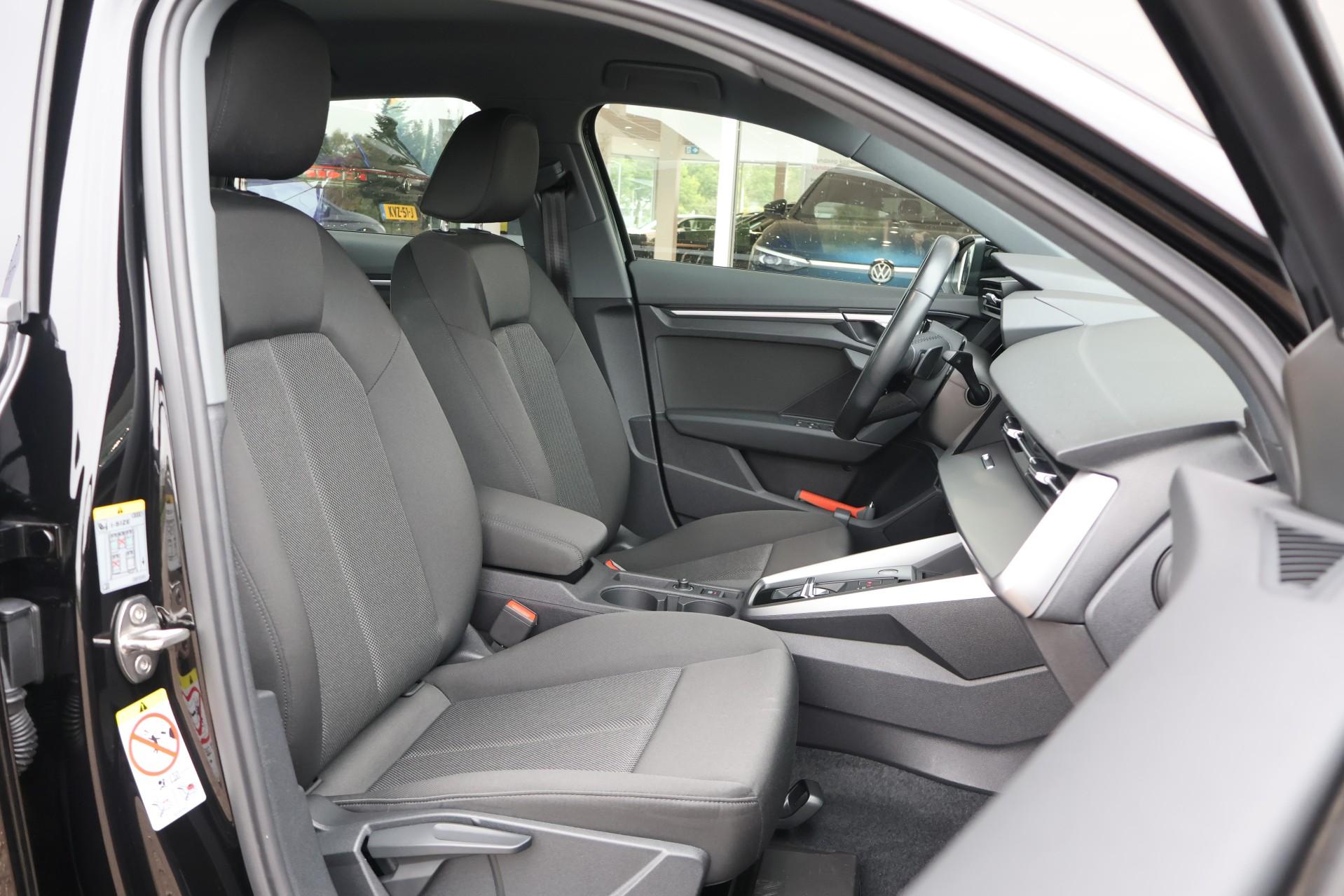 Audi A3 Sportback 30 TFSI 110pk S-tronic Attitude - Afbeelding 4