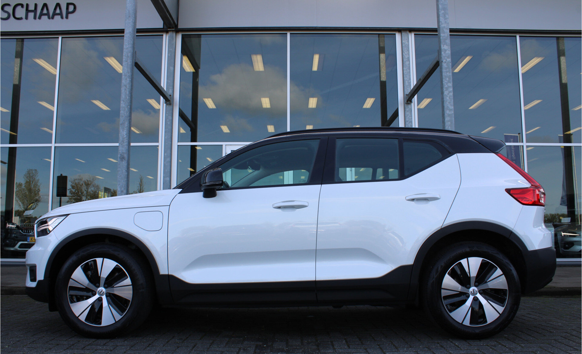 Volvo XC40 T4 211PK Automaat Recharge R-Design Expression - Afbeelding 2