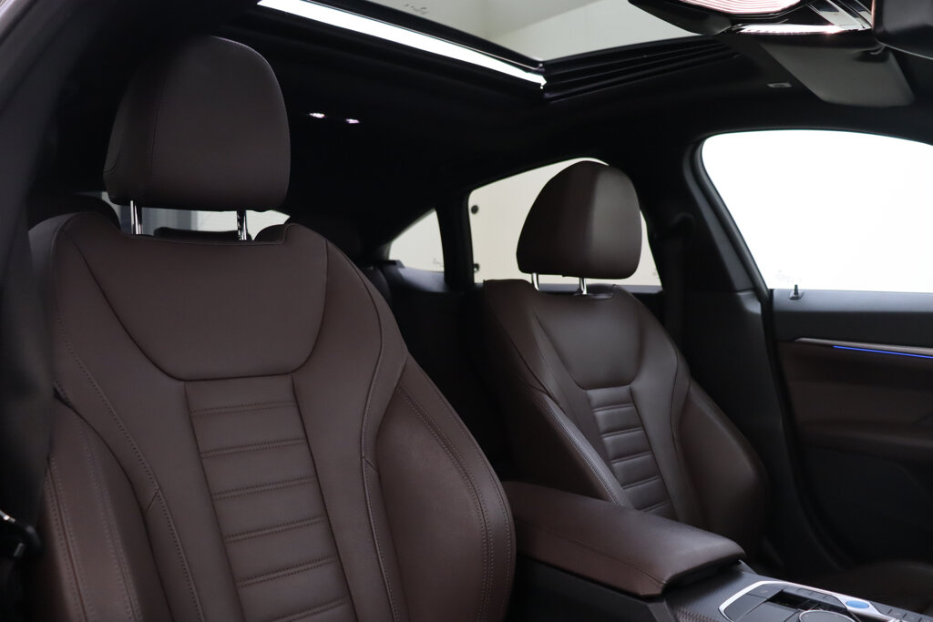 BMW i4 16