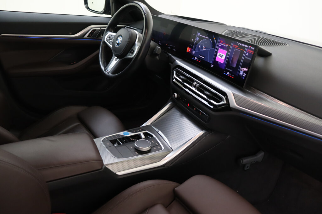 BMW i4 17