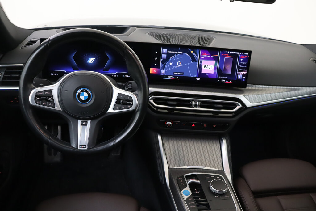 BMW i4 24