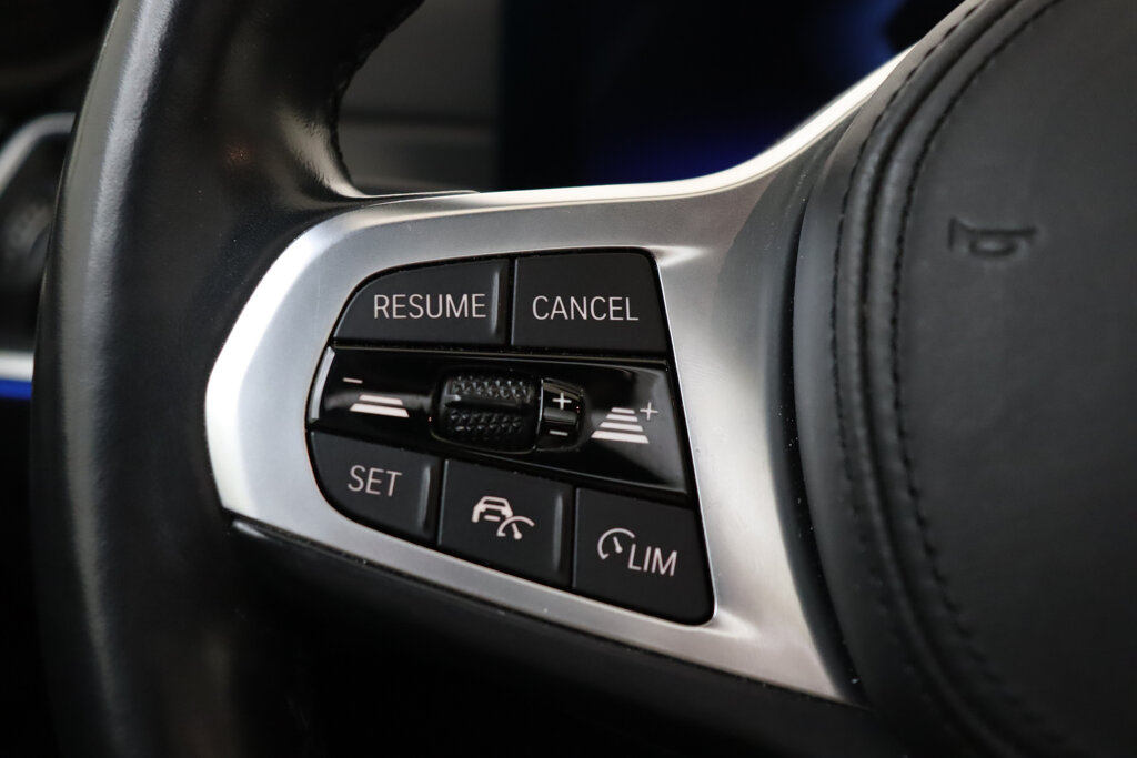 BMW i4 25