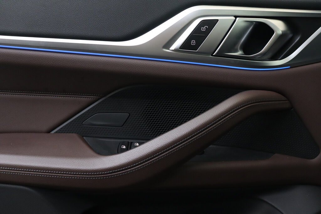 BMW i4 28