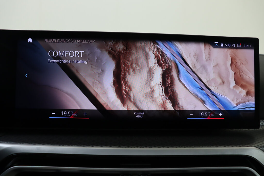 BMW i4 32
