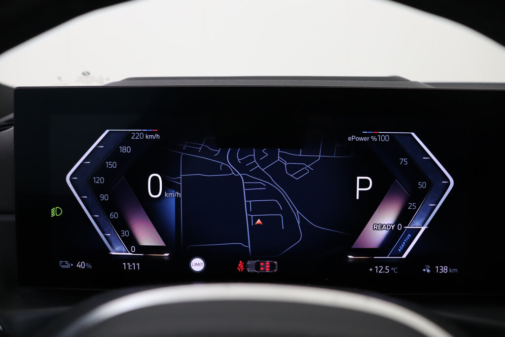 BMW i4 33