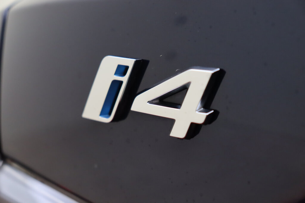 BMW i4 47