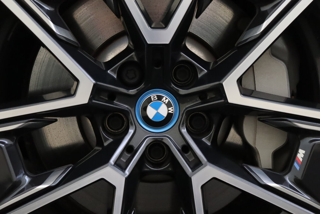 BMW i4 55
