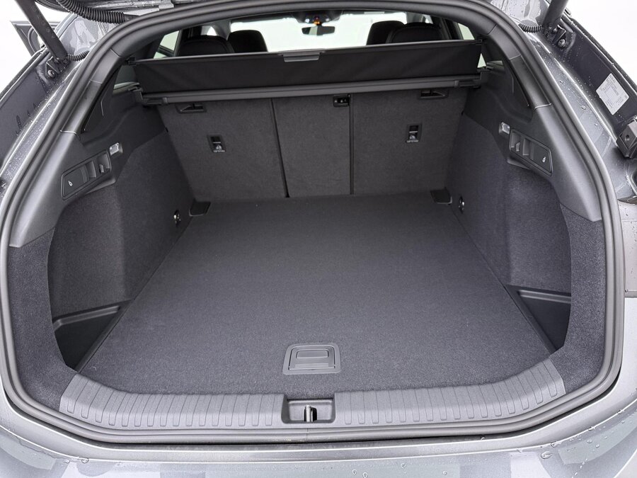 Audi A6 Avant e-tron S edition 83 kWh 210 kW / 286 PK