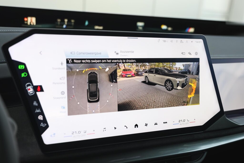 BMW i7 23