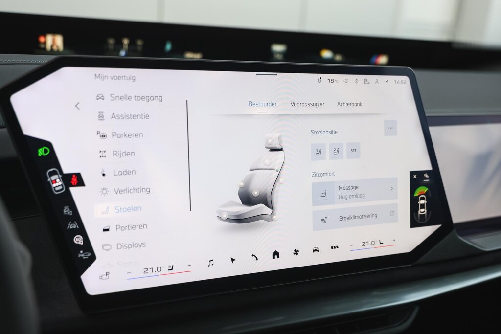 BMW i7 29