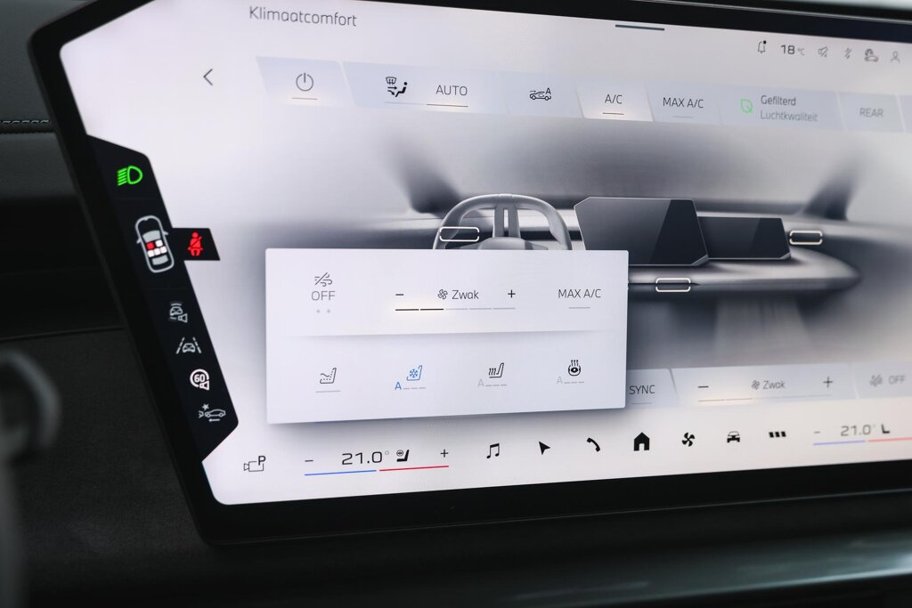 BMW i7 32