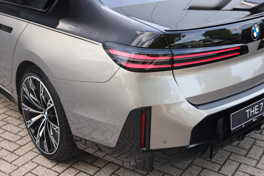 BMW i7 39