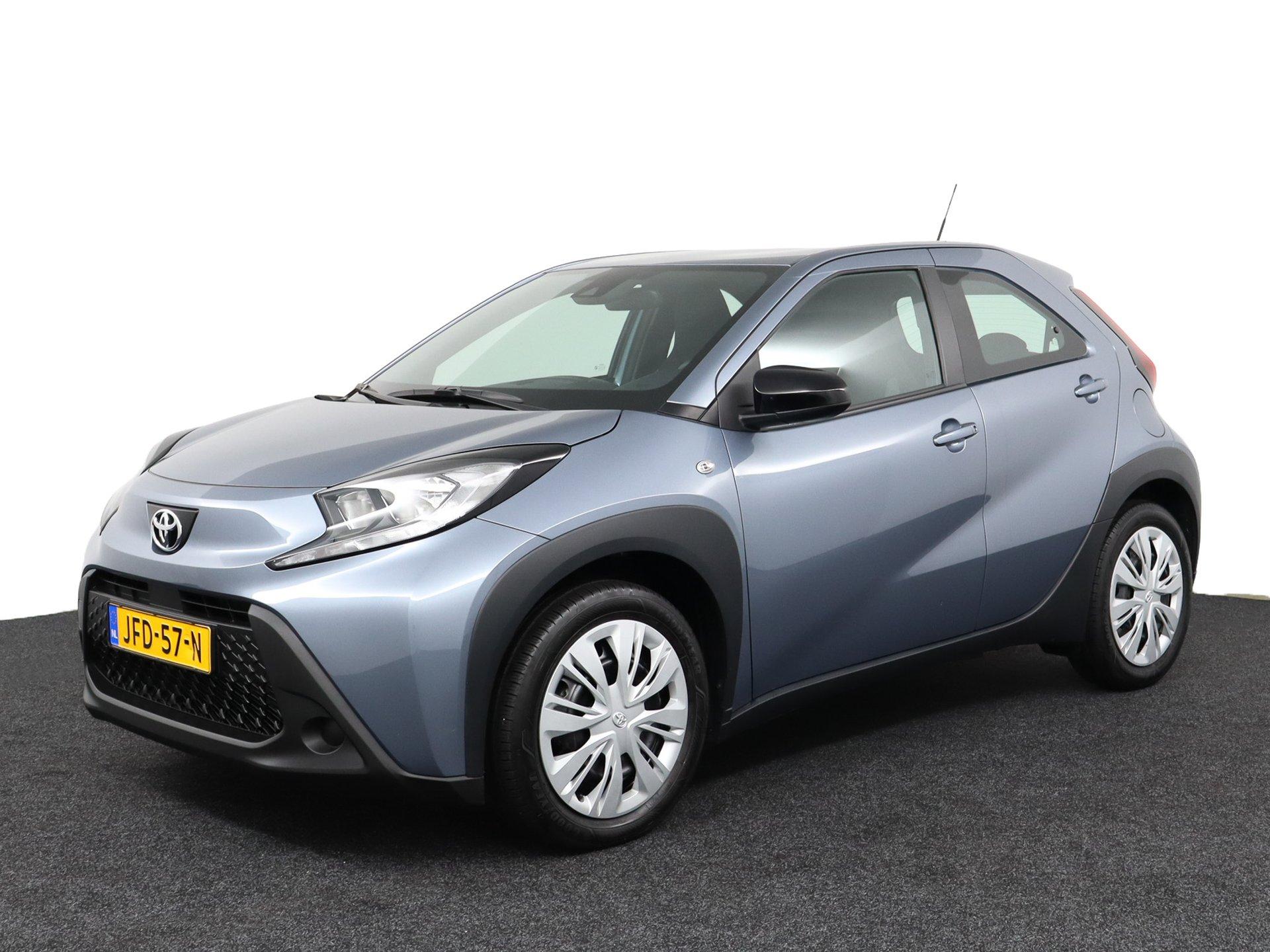 Toyota Aygo X 1.0 VVT-i S-CVT Play