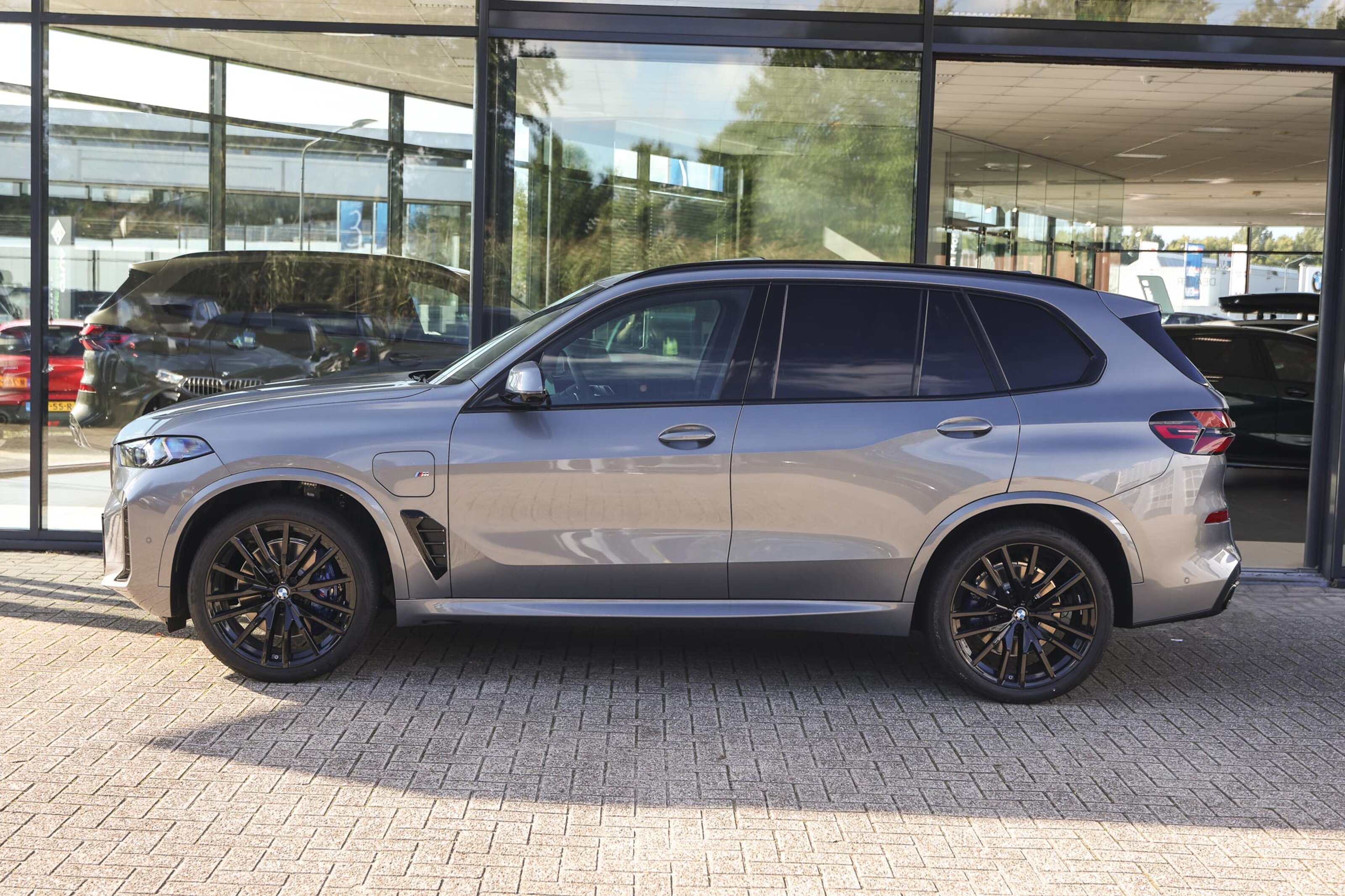 BMW X5 8