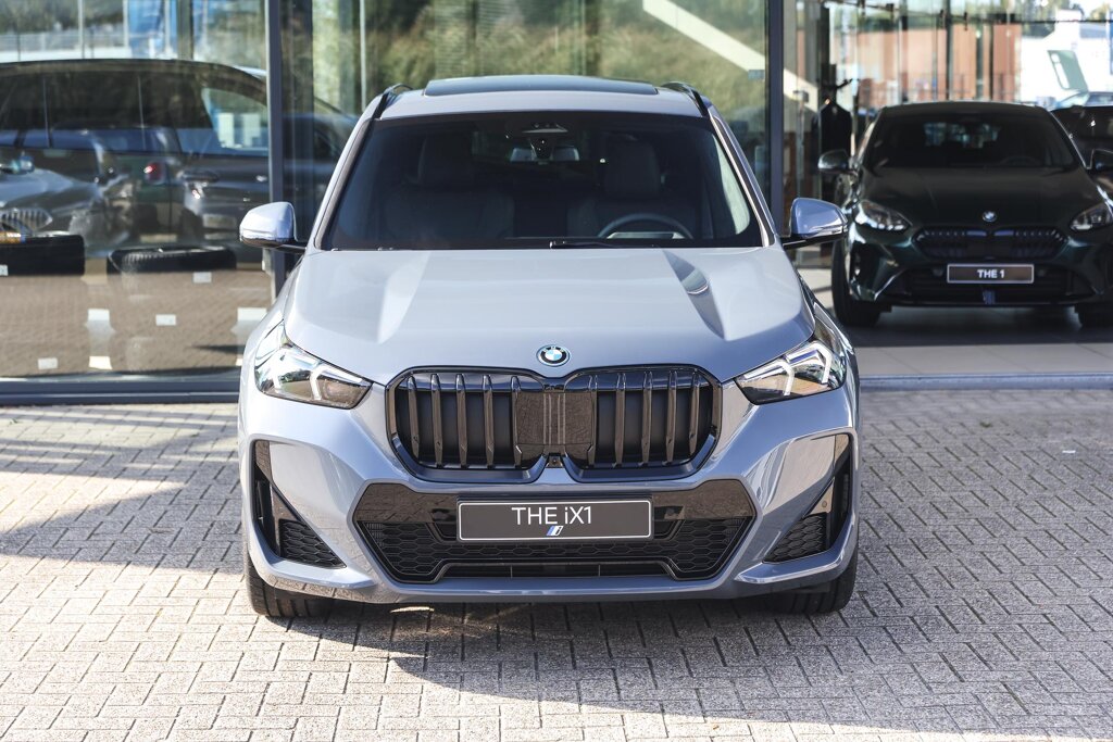 BMW X1 6