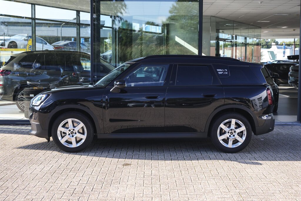 MINI Countryman 8
