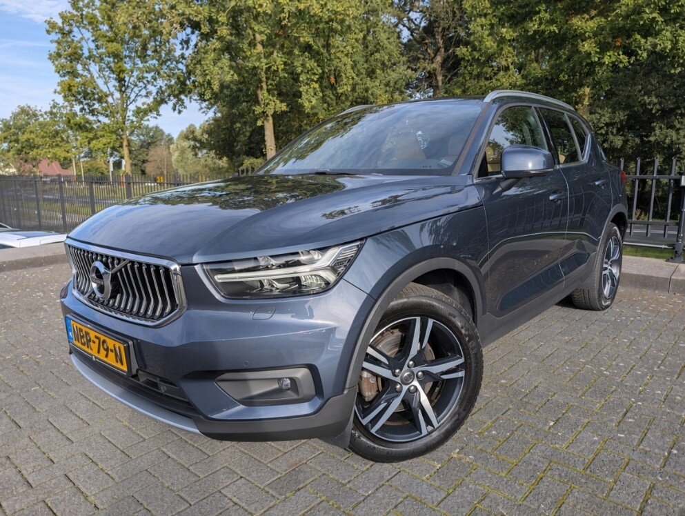 Volvo XC40 Inscription 2WD T4 190PK | Trekhaak | El. Stoelen | Memory | ACC | Camera | Stoelverw. | Navi | PDC | Leder |