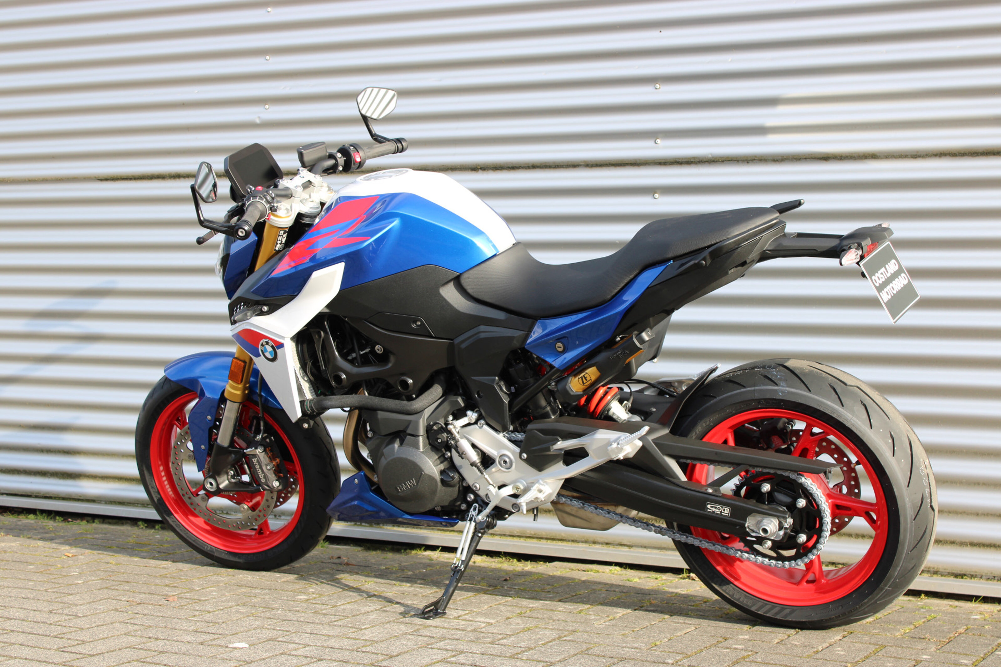 BMW F 900 R 7