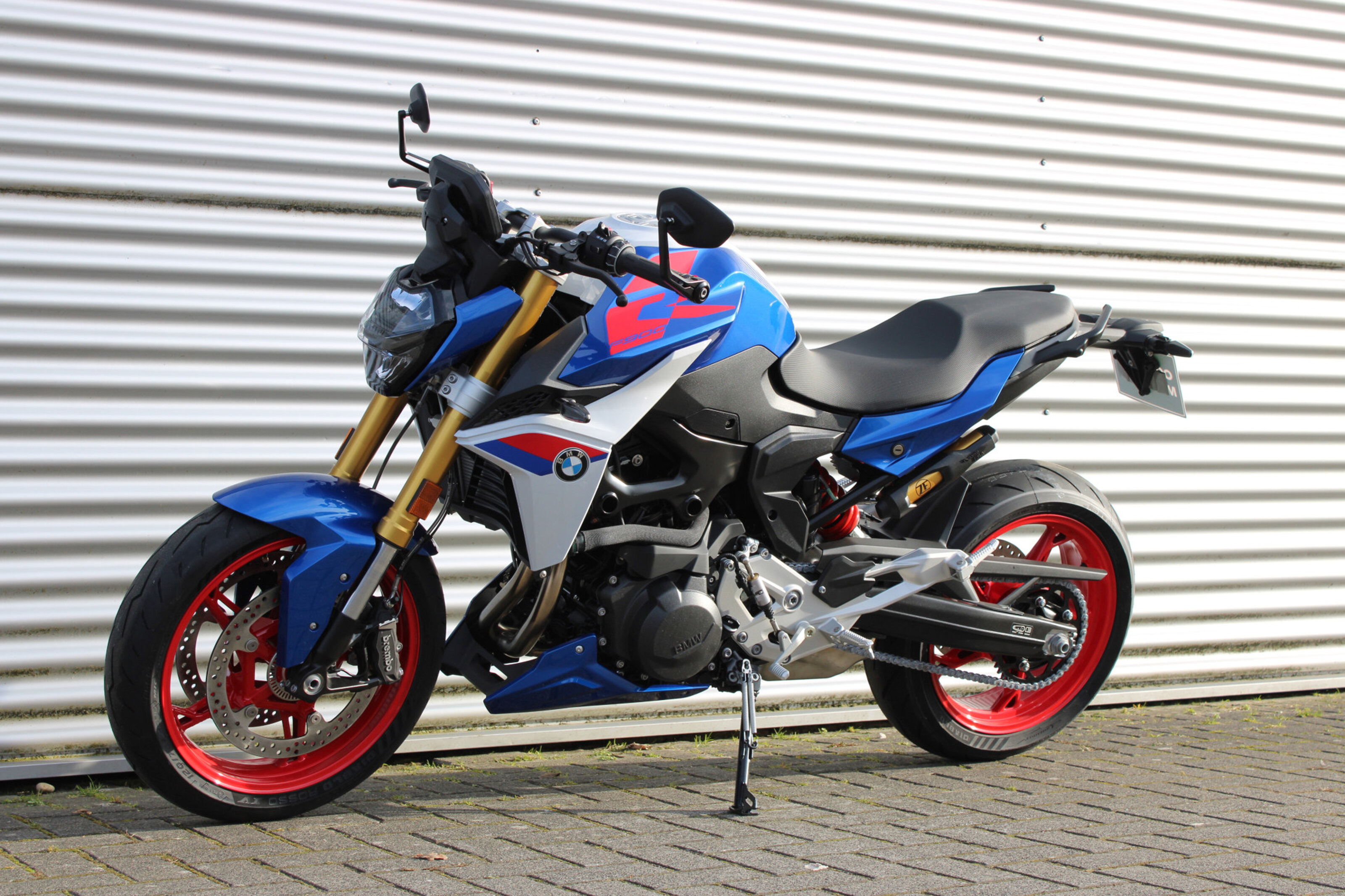BMW F 900 R 8