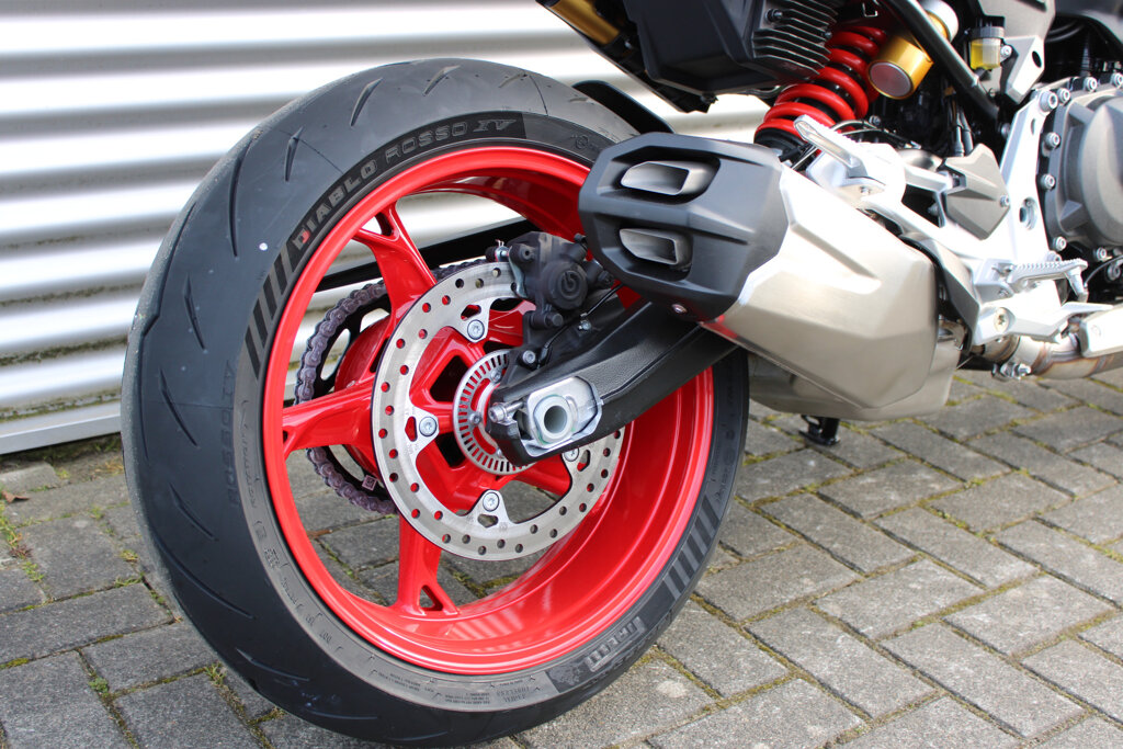 BMW F 900 R 14