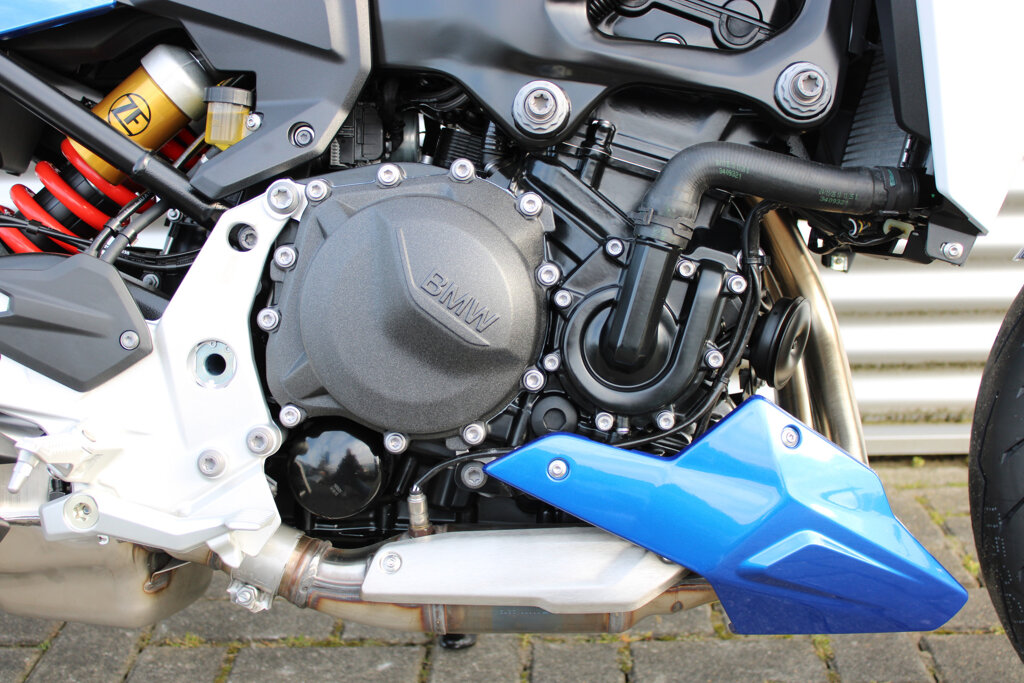 BMW F 900 R 15