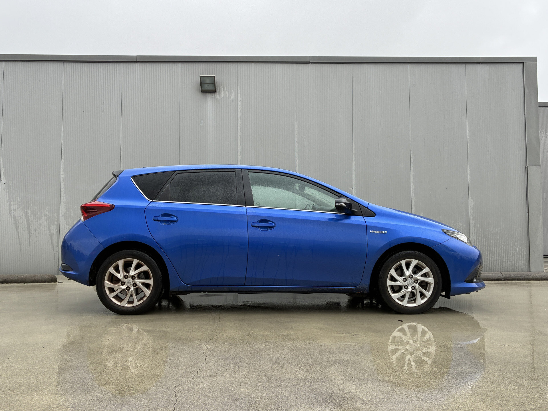 Toyota Auris 1.8 Hybrid Volcano Edition Automaat - Afbeelding 3