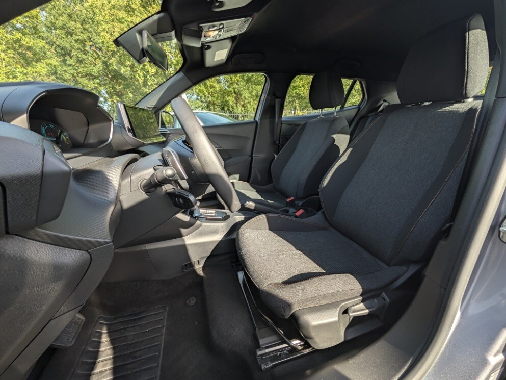 Peugeot 2008 Hybrid Style | 136PK | Carplay | Cruise | LED | PDC | Climate Control - Afbeelding 4