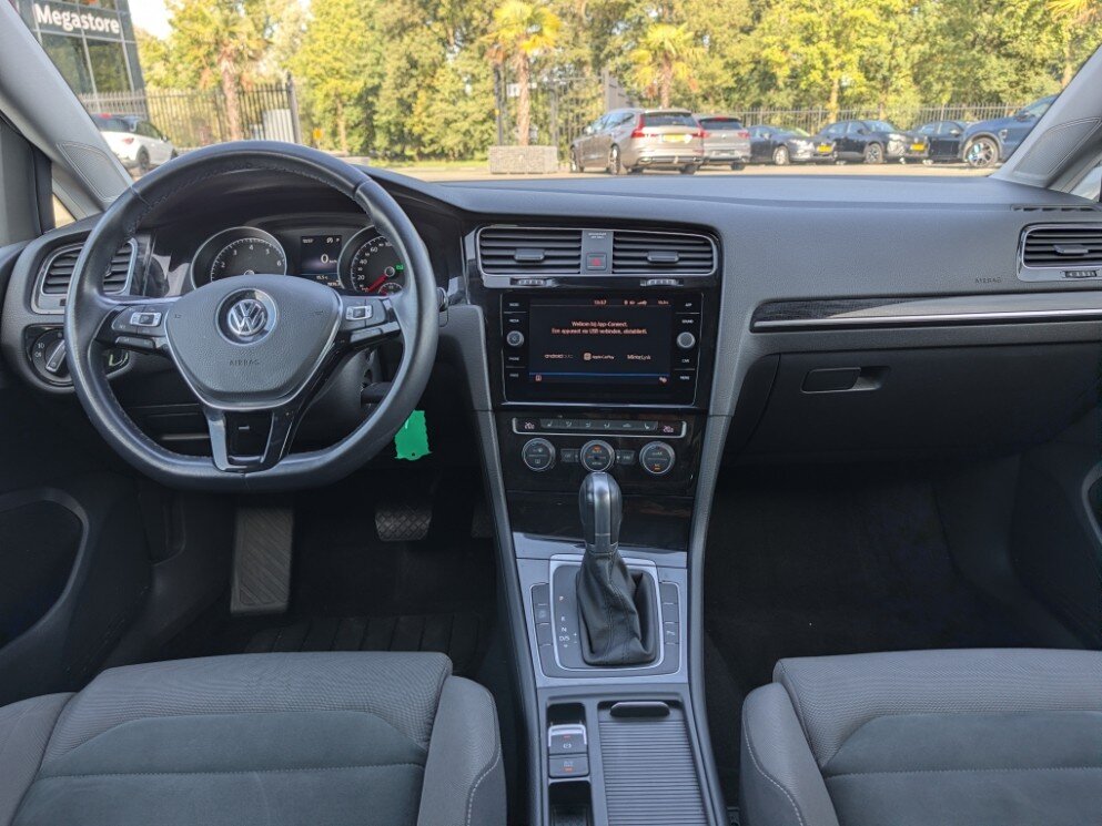 Volkswagen Golf Variant 1.5 Highline | 150PK | Trekhaak | Carplay | Camera | ACC | PDC | Stoelverw. | Climate Control - Afbeelding 2