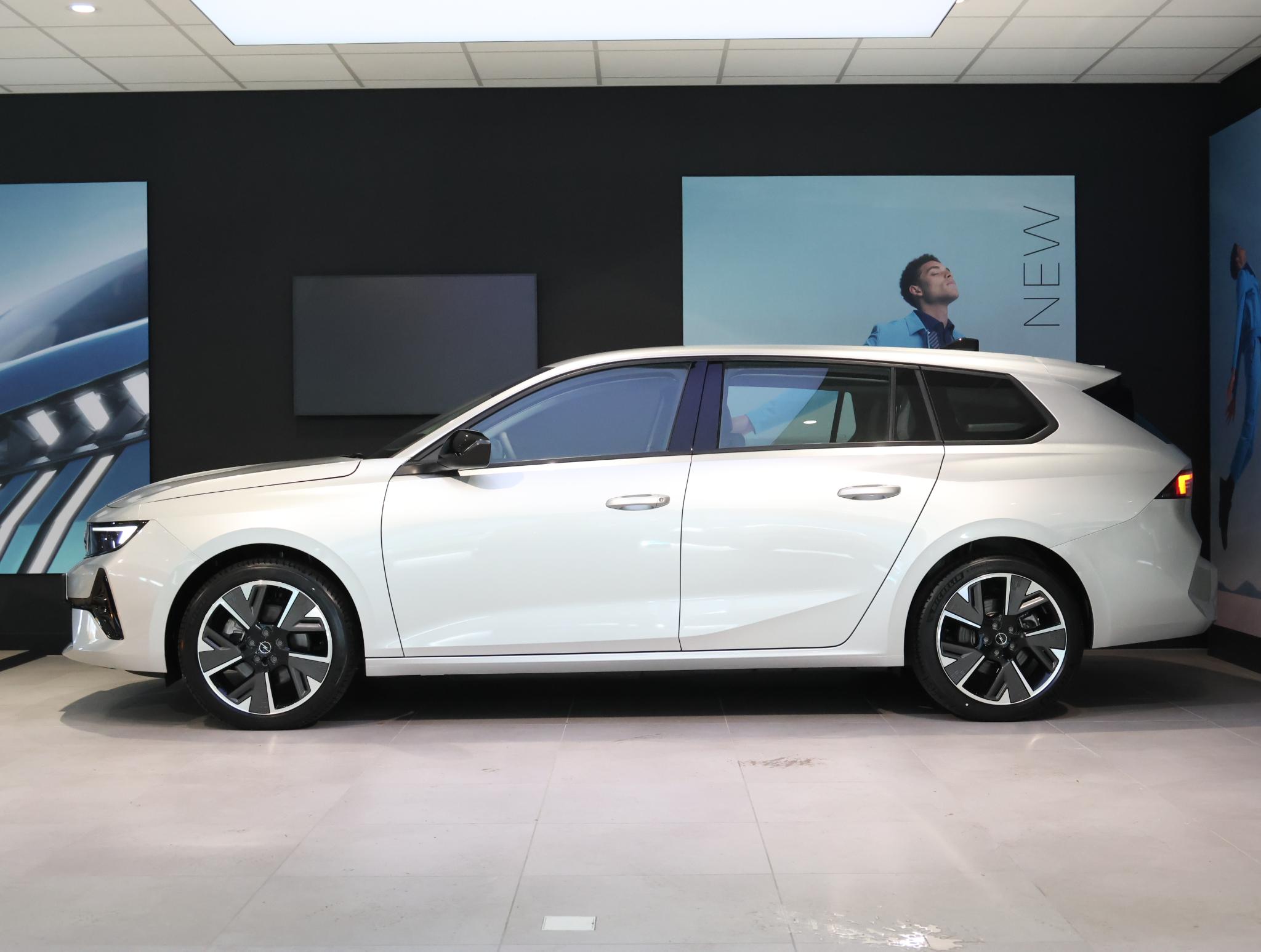 Opel Astra Electric Edition 54 kWh - Afbeelding 2