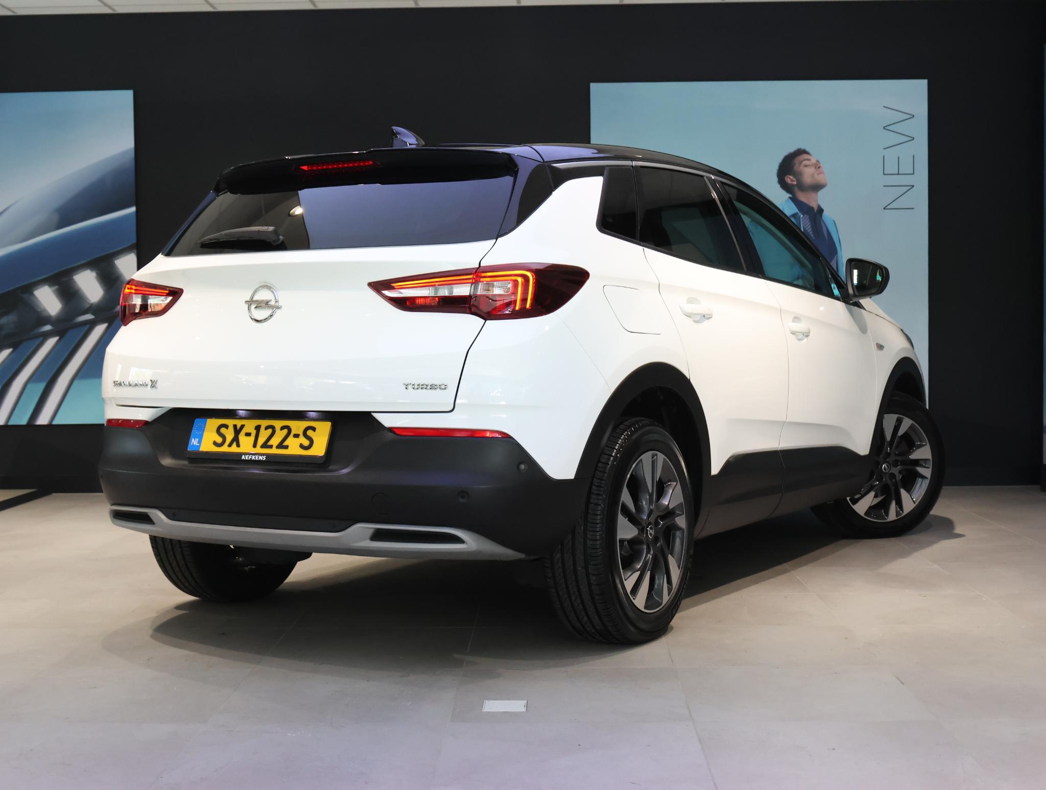 Opel Grandland X SUV Business Executive 130 pk - Afbeelding 3