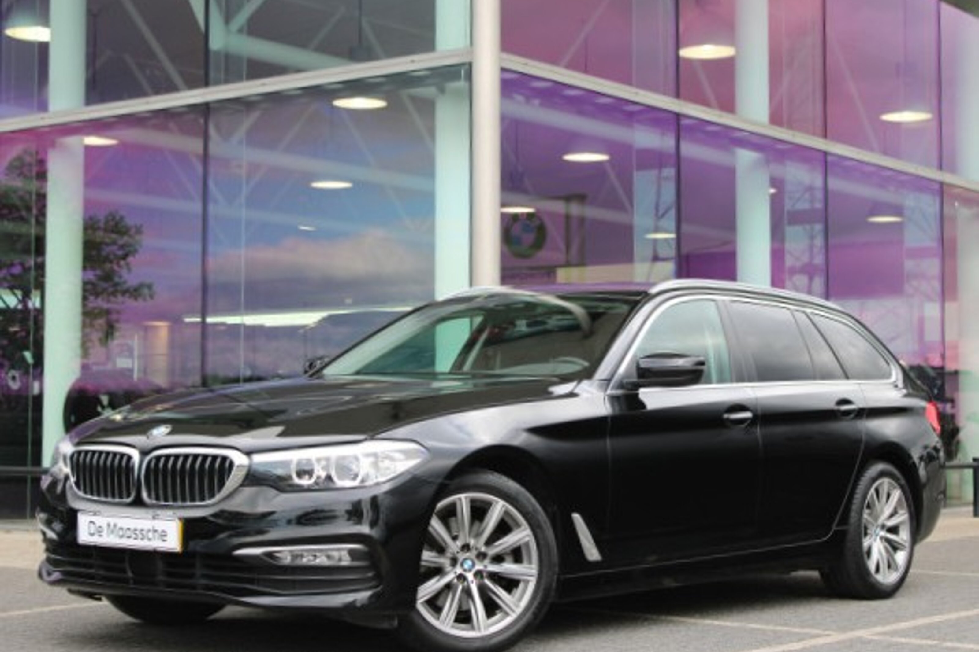 BMW 5 Serie Touring 520i High Executive Automaat