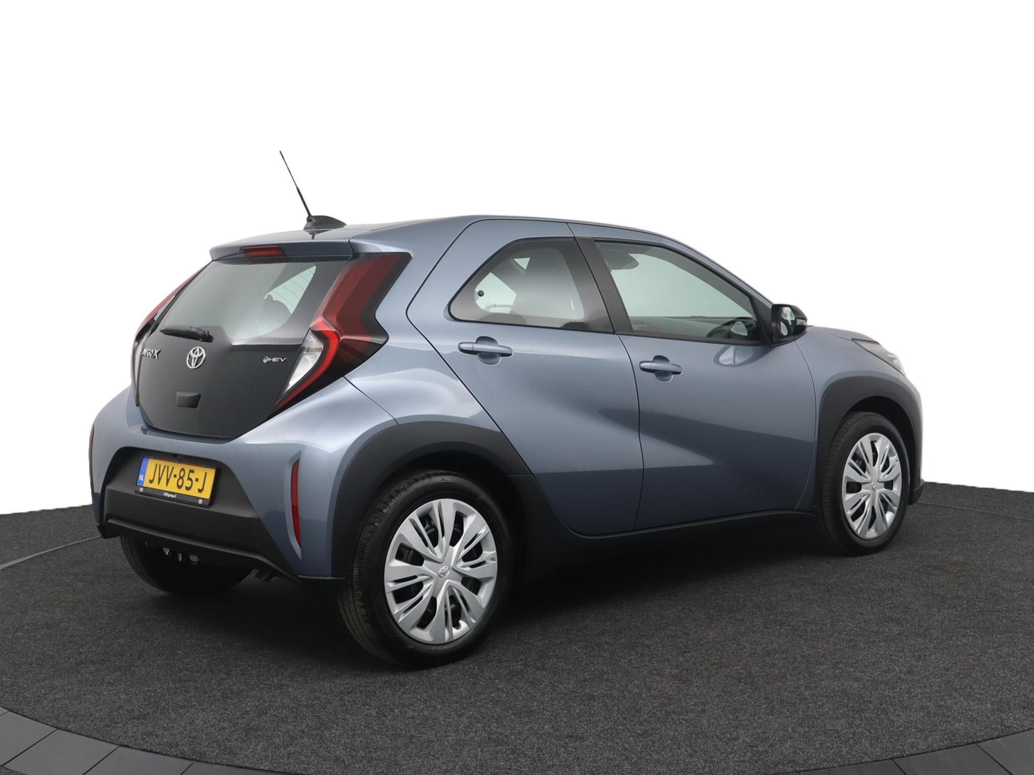Toyota Aygo X Hybrid 115 play - Afbeelding 2