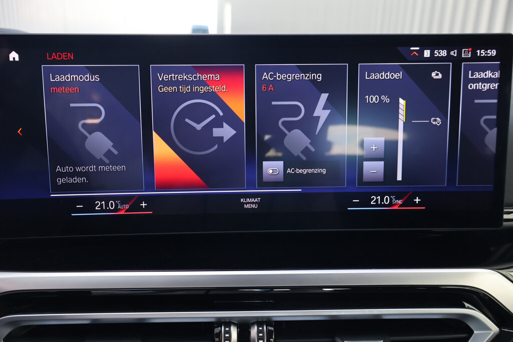 BMW i4 28