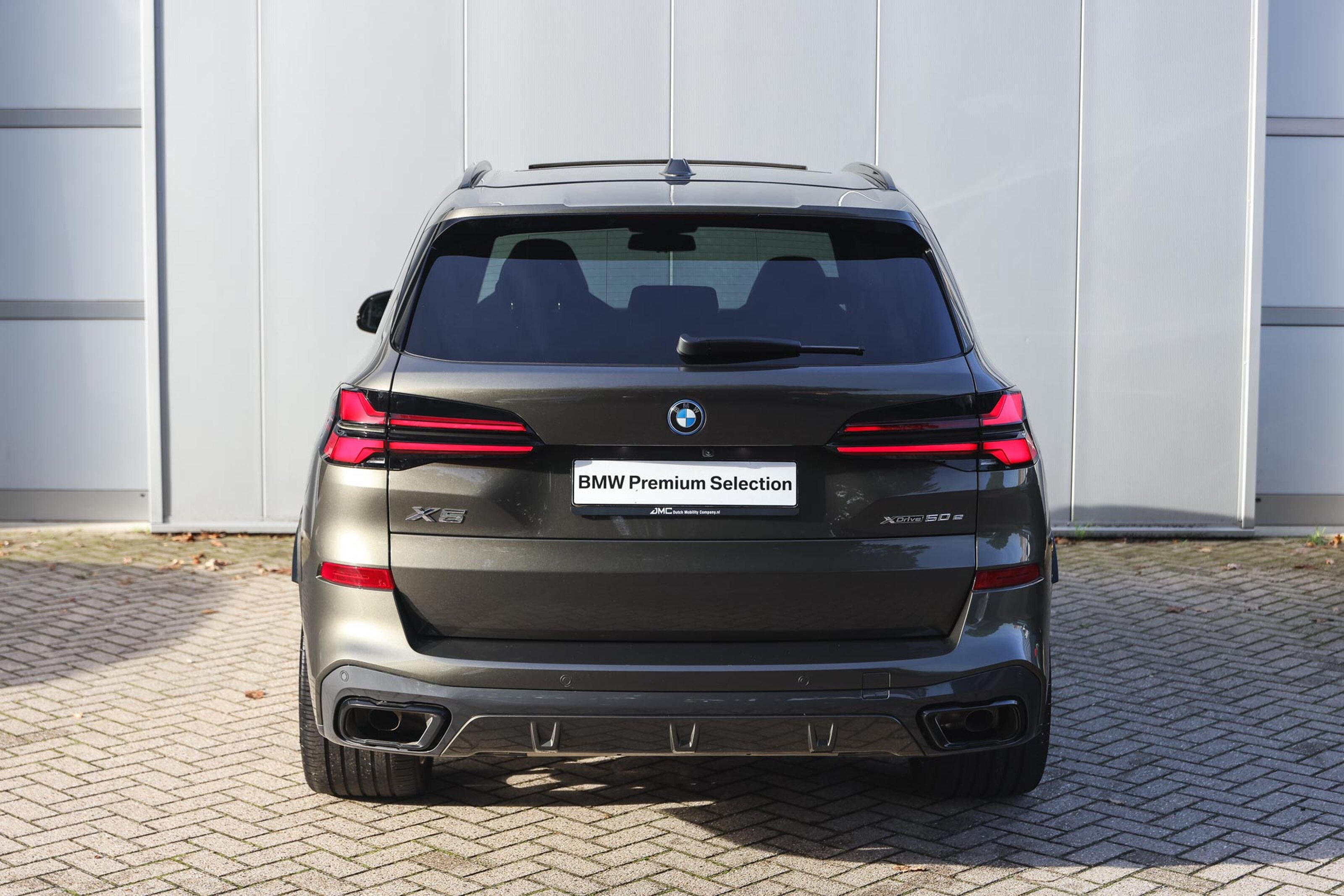 BMW X5 8