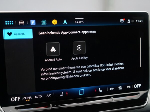 Apple Carplay/Android Auto Apple Carplay/Android Auto