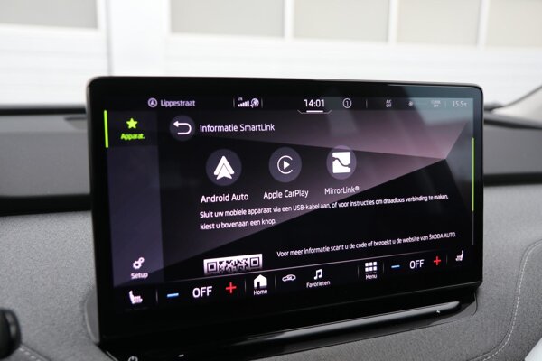 Apple Carplay/Android Auto Apple Carplay/Android Auto