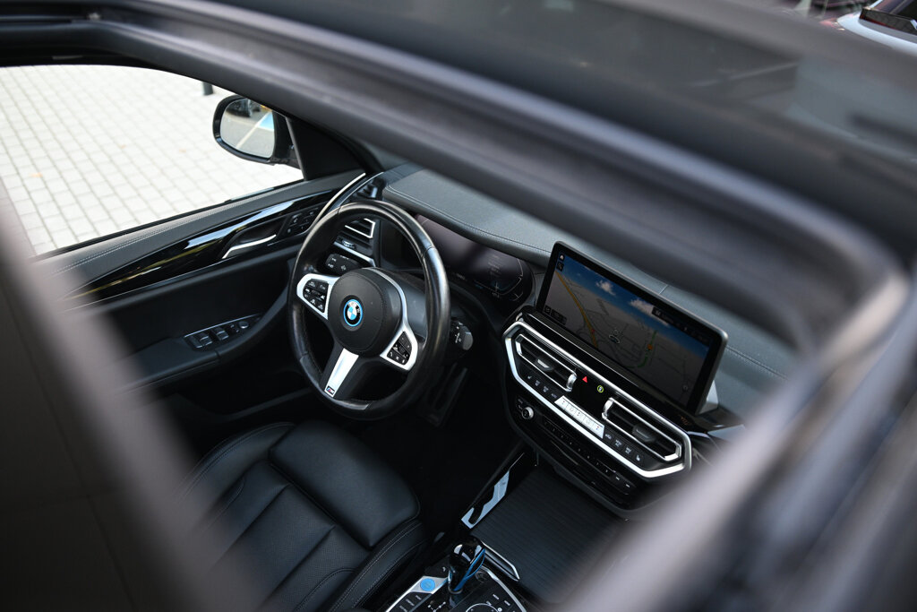 BMW iX3 6