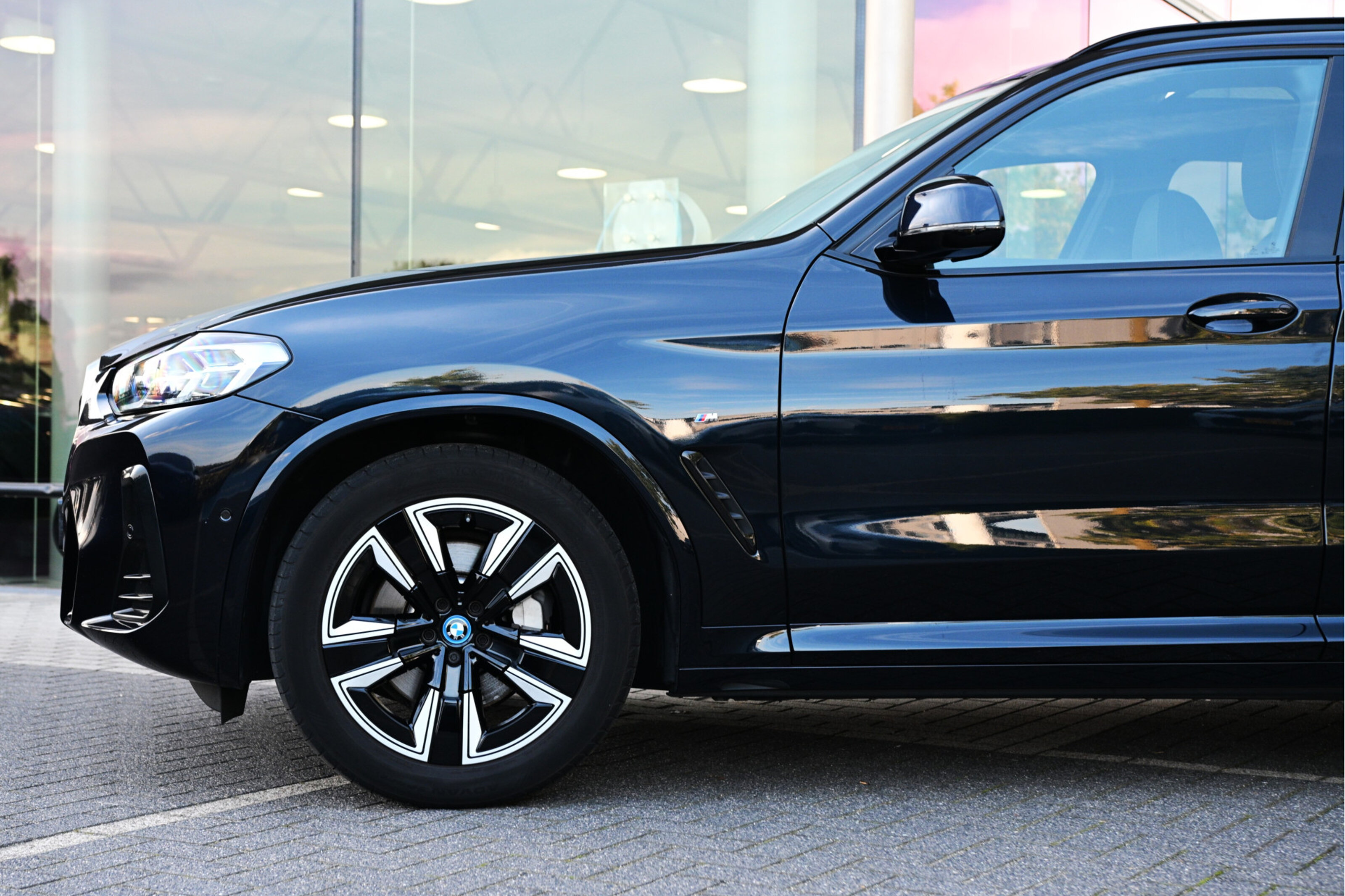 BMW iX3 7