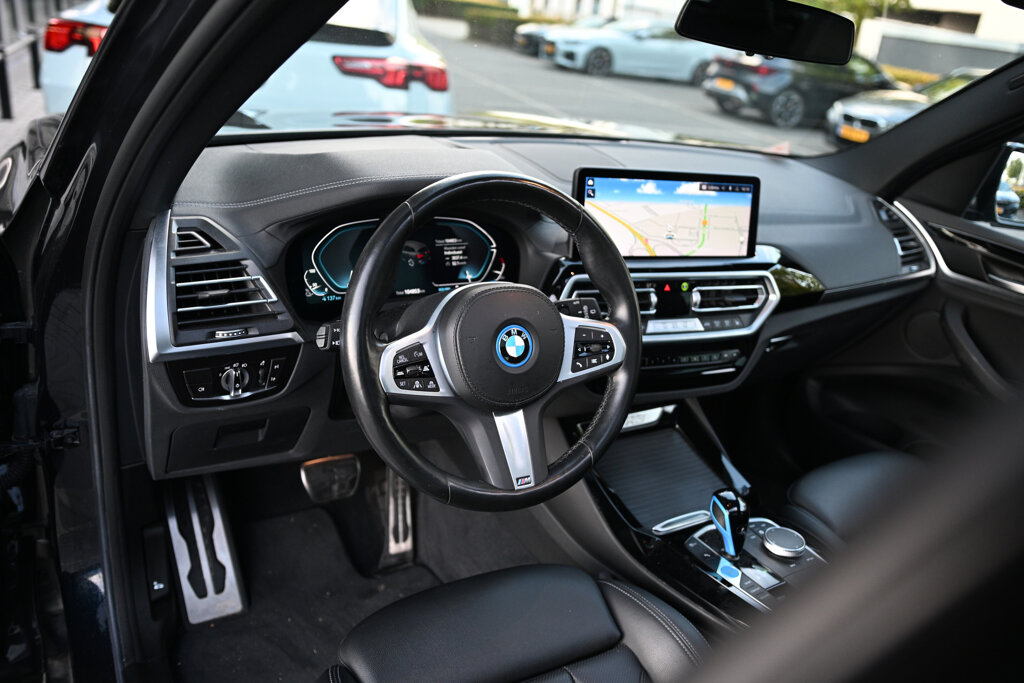 BMW iX3 18
