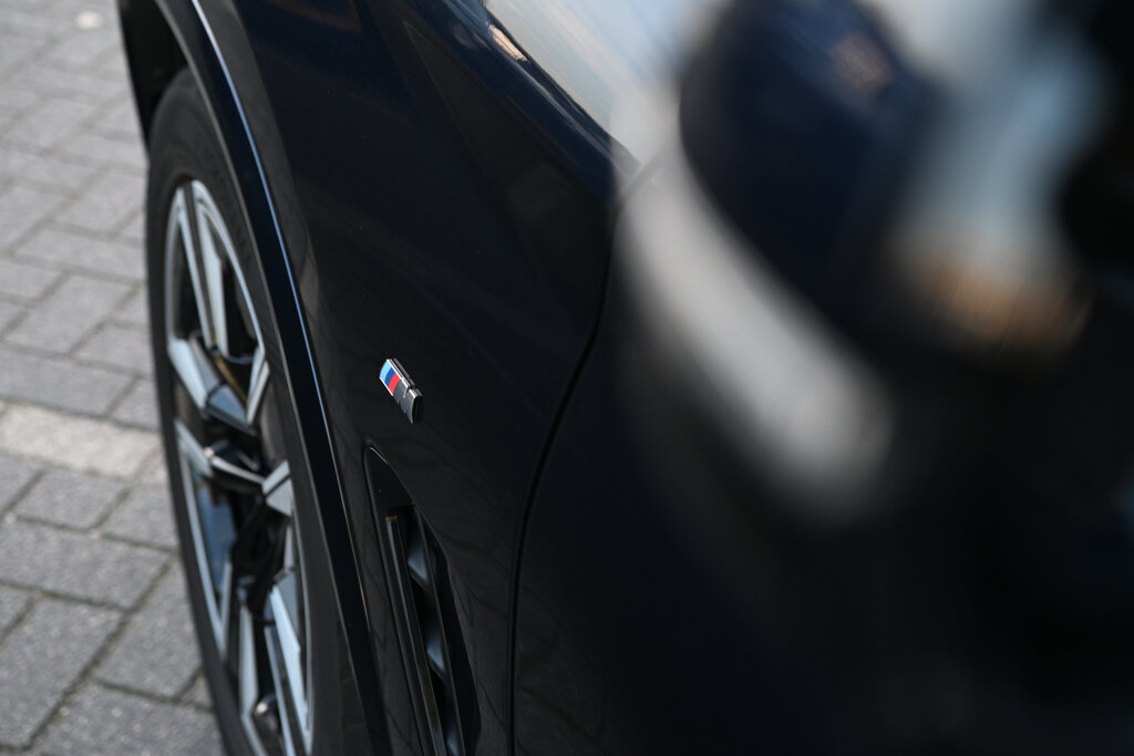 BMW iX3 21