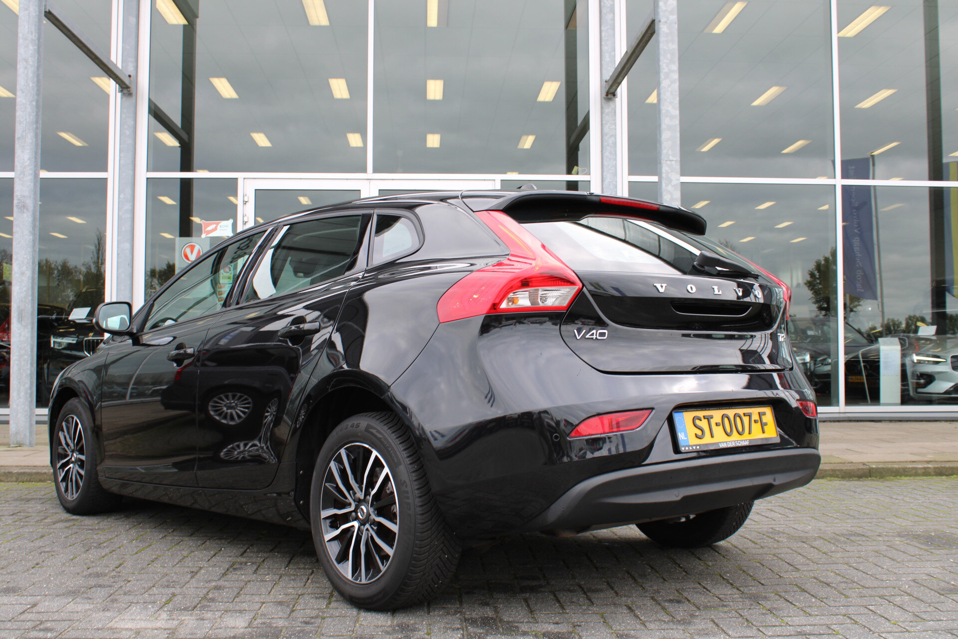 Volvo V40 T2 123PK Automaat Edition+ - Afbeelding 3