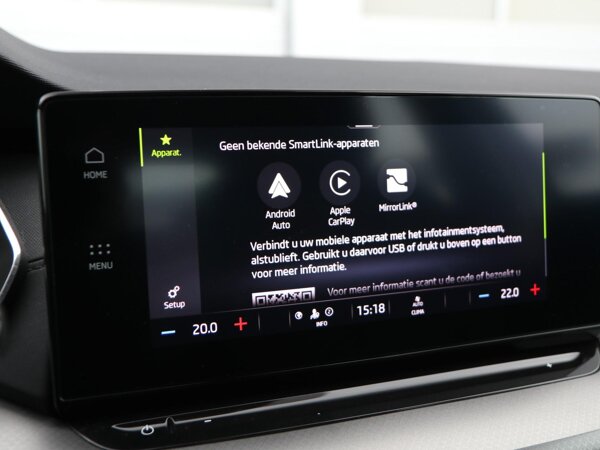 Apple Carplay/Android Auto Apple Carplay/Android Auto