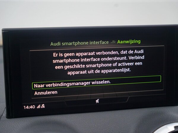 Apple Carplay/Android Auto Apple Carplay/Android Auto
