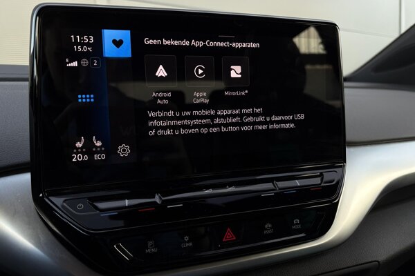 Apple Carplay/Android Auto Apple Carplay/Android Auto