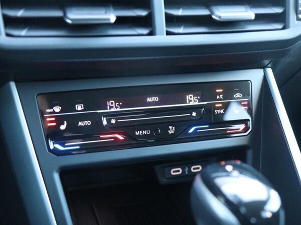 Apple Carplay/Android Auto